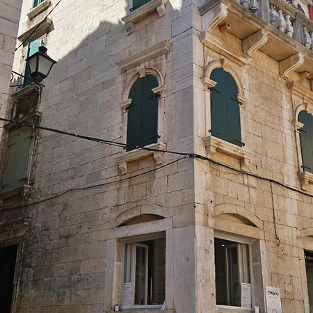 B&B Palace Basilico 1580. Rovinj Bagian luar foto