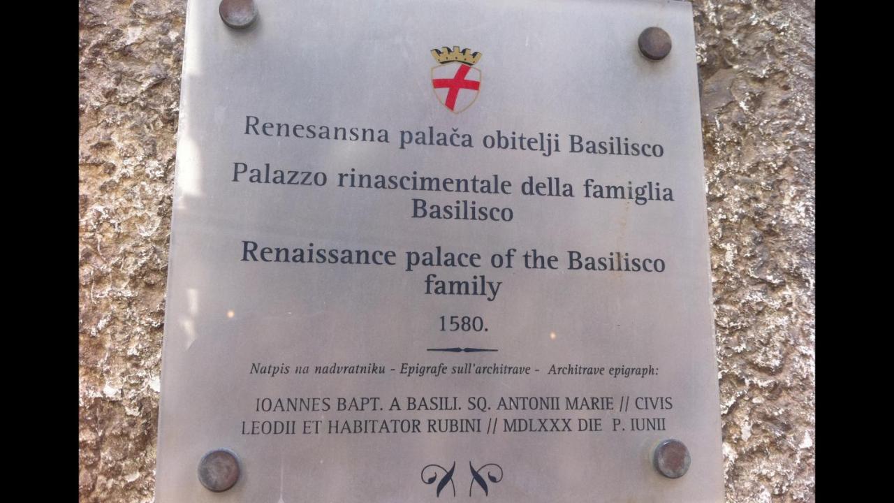 B&B Palace Basilico 1580. Rovinj Bagian luar foto